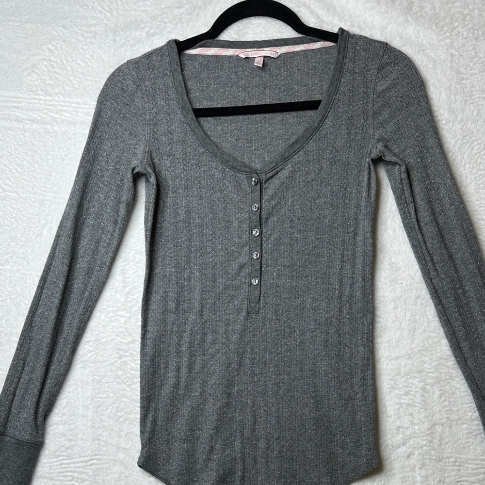 Victoria's Secret Henley Top Womens XS Gray Shimmer Ribbed Long Sleeve